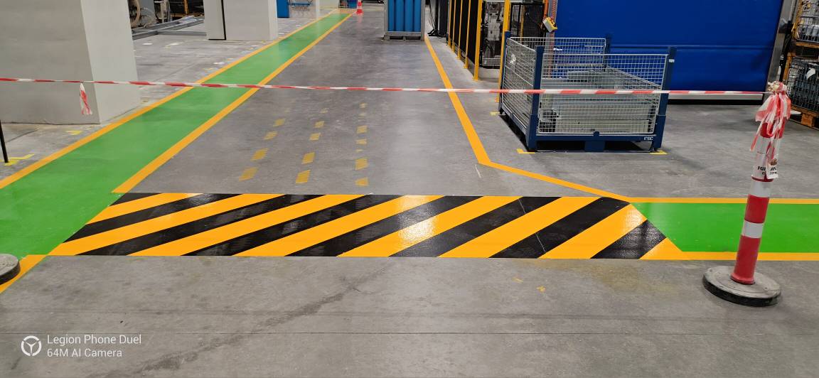 şeffaf epoksi zemin astarı uygulaması