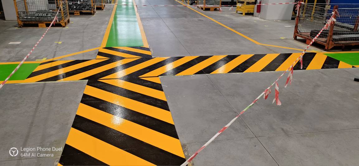 şeffaf epoksi zemin astarı uygulaması